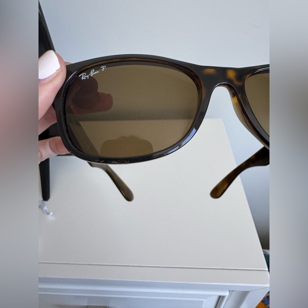 Ray-Ban Sunglasses RB2132 New Wayfarer Classic - Picture 2 of 11